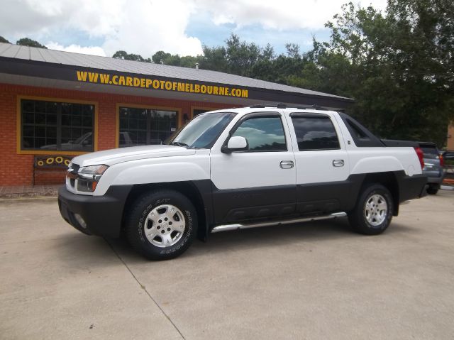 2002 Chevrolet Avalanche Cabriolet 6-spd Manual