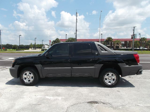 2002 Chevrolet Avalanche C350 4dr Sdn 3.5L Sport RWD Sedan