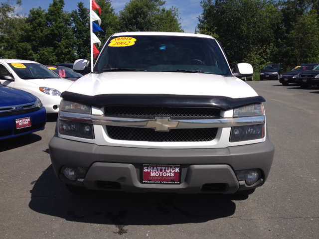 2002 Chevrolet Avalanche C350 4dr Sdn 3.5L Sport RWD Sedan