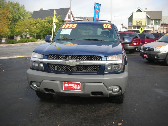 2002 Chevrolet Avalanche C350 4dr Sdn 3.5L Sport RWD Sedan