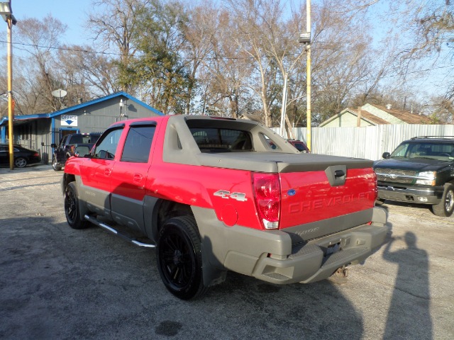 2002 Chevrolet Avalanche C350 4dr Sdn 3.5L Sport RWD Sedan