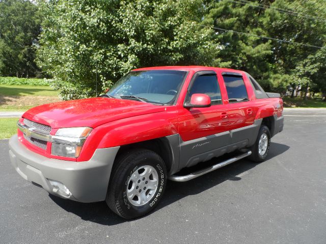 2002 Chevrolet Avalanche C350 4dr Sdn 3.5L Sport RWD Sedan