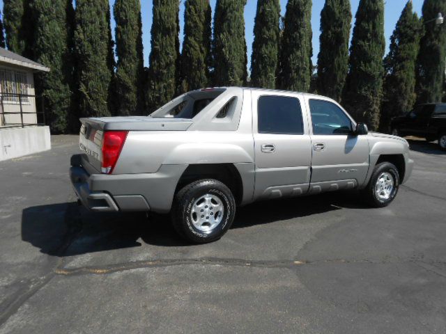 2002 Chevrolet Avalanche C350 4dr Sdn 3.5L Sport RWD Sedan