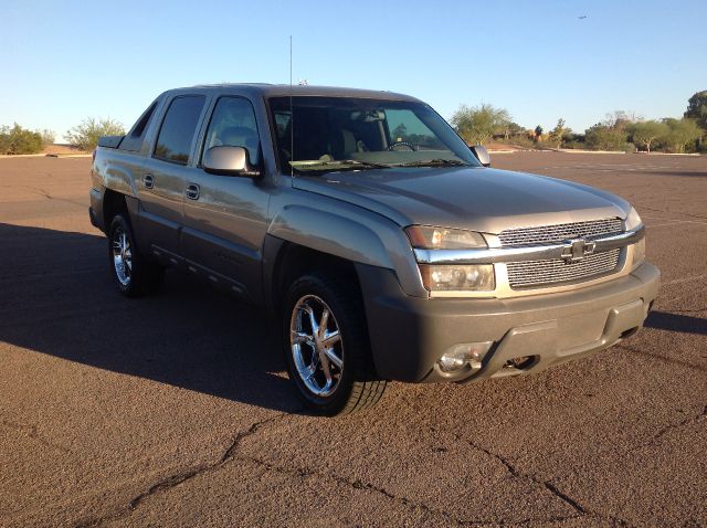 2002 Chevrolet Avalanche C350 4dr Sdn 3.5L Sport RWD Sedan