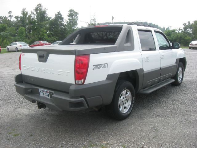 2002 Chevrolet Avalanche C350 4dr Sdn 3.5L Sport RWD Sedan