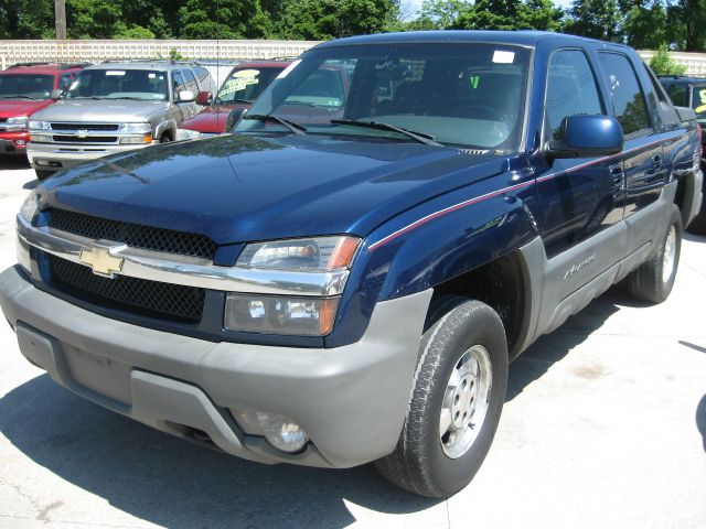 2002 Chevrolet Avalanche C350 4dr Sdn 3.5L Sport RWD Sedan