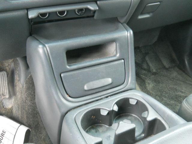 2002 Chevrolet Avalanche C350 4dr Sdn 3.5L Sport RWD Sedan