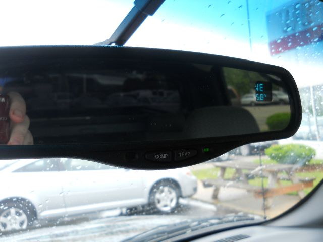 2002 Chevrolet Avalanche C350 4dr Sdn 3.5L Sport RWD Sedan