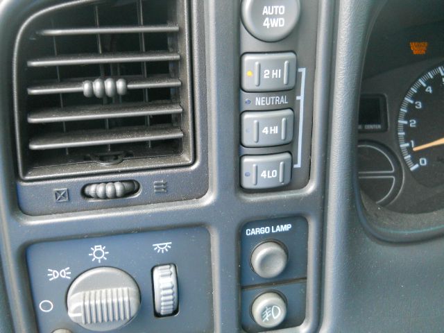 2002 Chevrolet Avalanche C350 4dr Sdn 3.5L Sport RWD Sedan