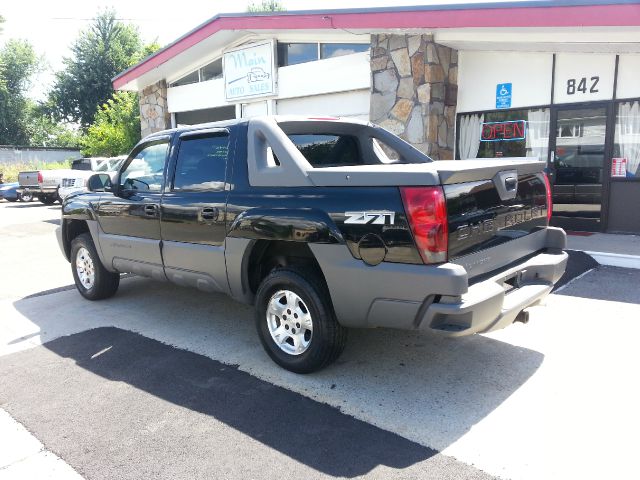 2002 Chevrolet Avalanche C350 4dr Sdn 3.5L Sport RWD Sedan