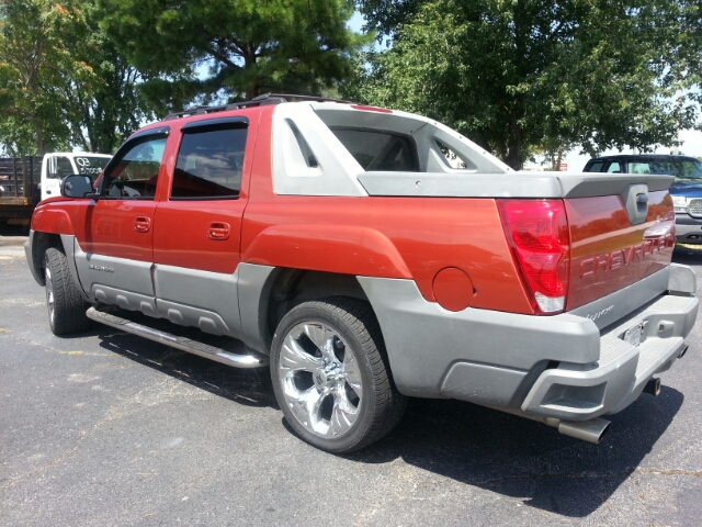 2002 Chevrolet Avalanche C350 4dr Sdn 3.5L Sport RWD Sedan