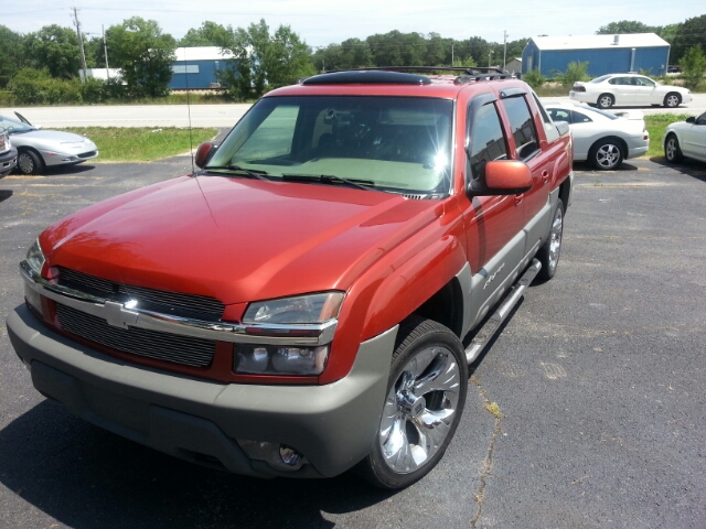 2002 Chevrolet Avalanche C350 4dr Sdn 3.5L Sport RWD Sedan