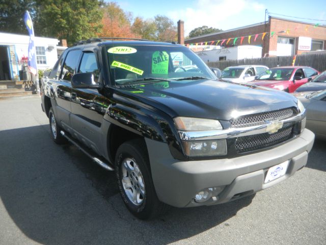 2002 Chevrolet Avalanche C350 4dr Sdn 3.5L Sport RWD Sedan