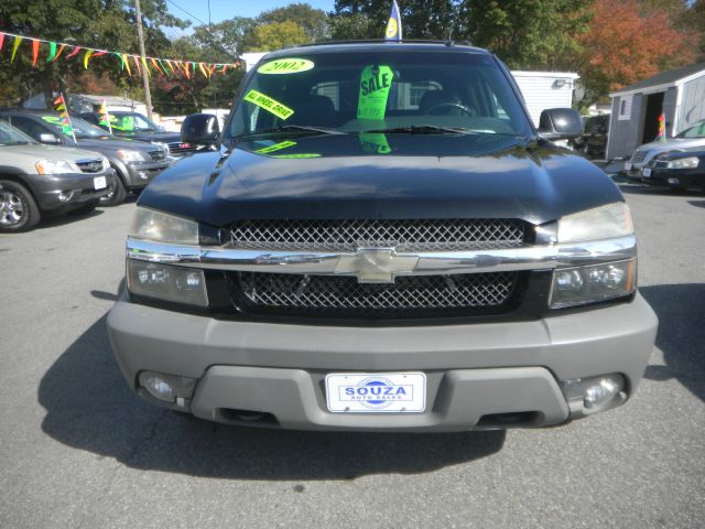 2002 Chevrolet Avalanche C350 4dr Sdn 3.5L Sport RWD Sedan