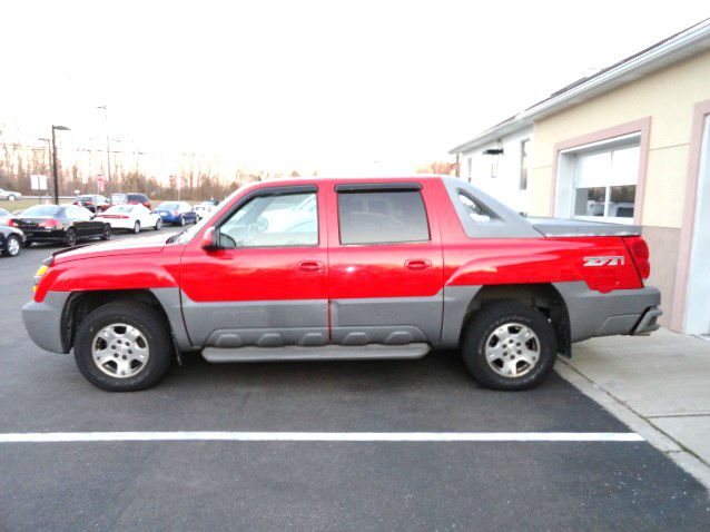 2002 Chevrolet Avalanche C350 4dr Sdn 3.5L Sport RWD Sedan