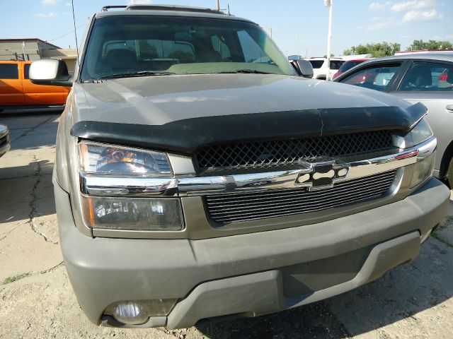 2002 Chevrolet Avalanche C350 4dr Sdn 3.5L Sport RWD Sedan