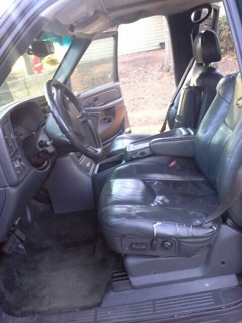 2002 Chevrolet Avalanche C350 4dr Sdn 3.5L Sport RWD Sedan