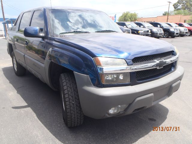 2002 Chevrolet Avalanche C350 4dr Sdn 3.5L Sport RWD Sedan