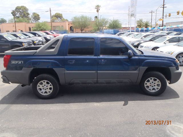 2002 Chevrolet Avalanche C350 4dr Sdn 3.5L Sport RWD Sedan