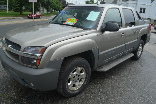 2002 Chevrolet Avalanche C350 4dr Sdn 3.5L Sport RWD Sedan