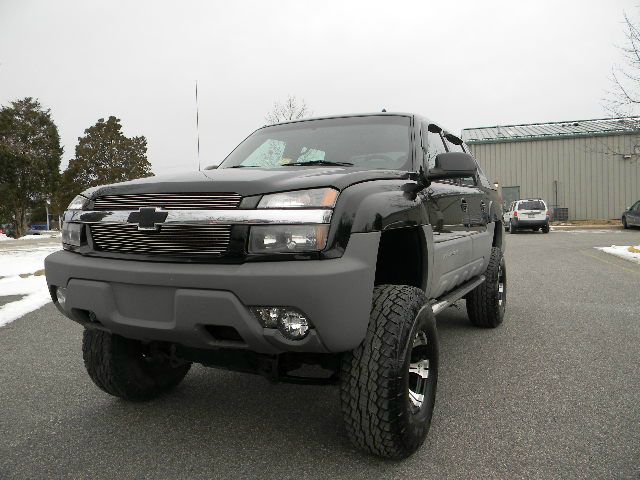 2002 Chevrolet Avalanche C350 4dr Sdn 3.5L Sport RWD Sedan