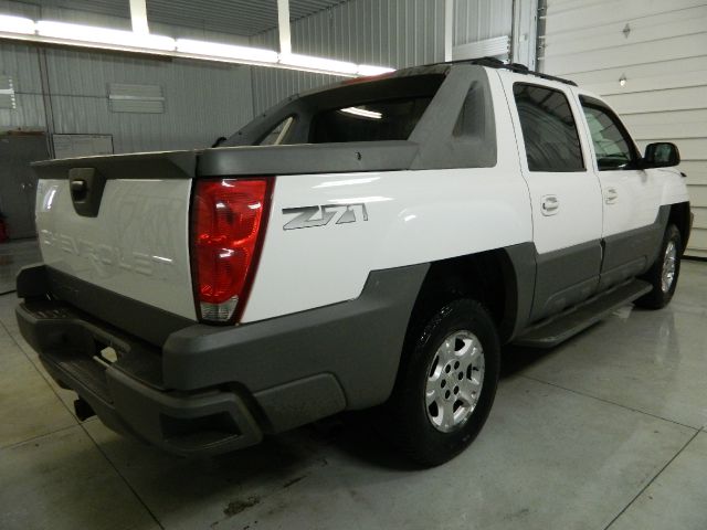 2002 Chevrolet Avalanche C350 4dr Sdn 3.5L Sport RWD Sedan