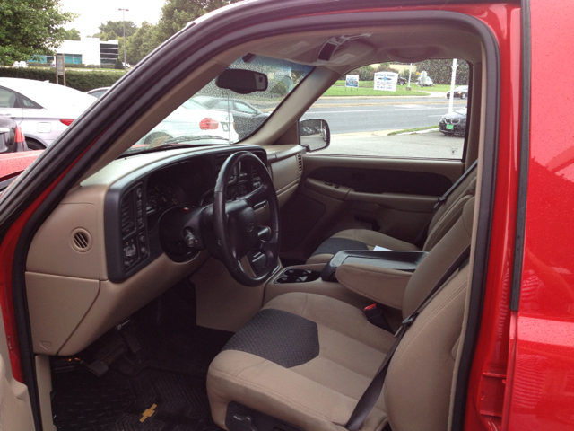 2002 Chevrolet Avalanche C350 4dr Sdn 3.5L Sport RWD Sedan