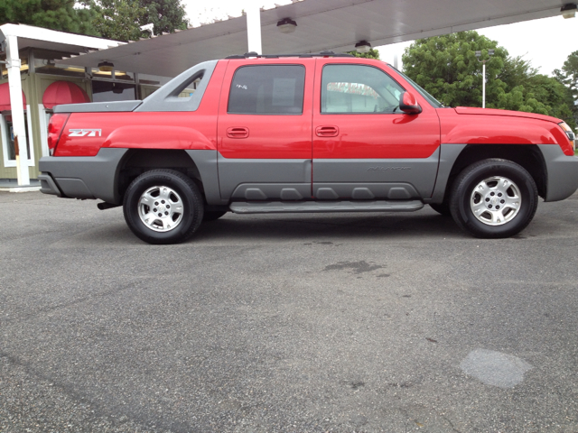 2002 Chevrolet Avalanche C350 4dr Sdn 3.5L Sport RWD Sedan