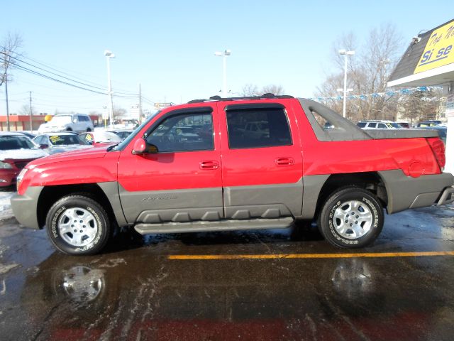 2002 Chevrolet Avalanche C350 4dr Sdn 3.5L Sport RWD Sedan