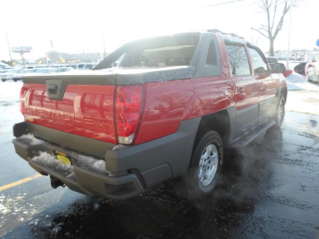 2002 Chevrolet Avalanche C350 4dr Sdn 3.5L Sport RWD Sedan