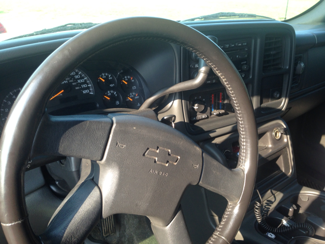 2003 Chevrolet Avalanche C350 4dr Sdn 3.5L Sport RWD Sedan