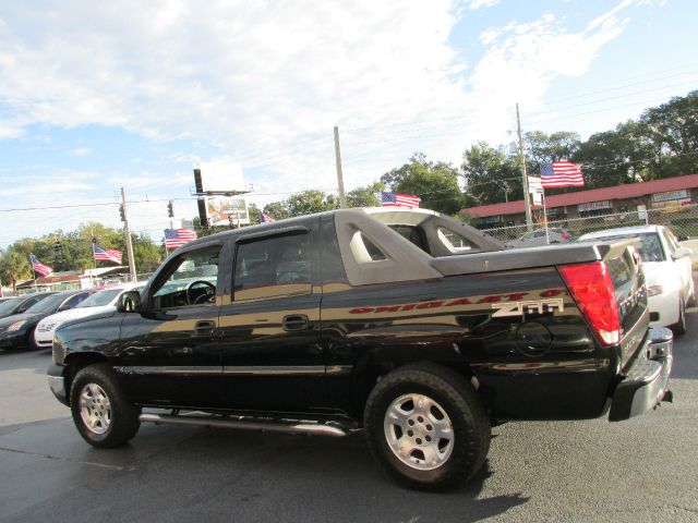 2003 Chevrolet Avalanche C350 4dr Sdn 3.5L Sport RWD Sedan