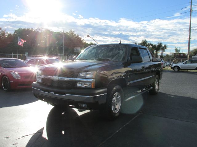2003 Chevrolet Avalanche C350 4dr Sdn 3.5L Sport RWD Sedan
