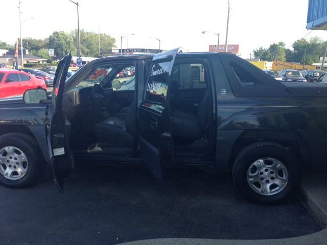2003 Chevrolet Avalanche C350 4dr Sdn 3.5L Sport RWD Sedan