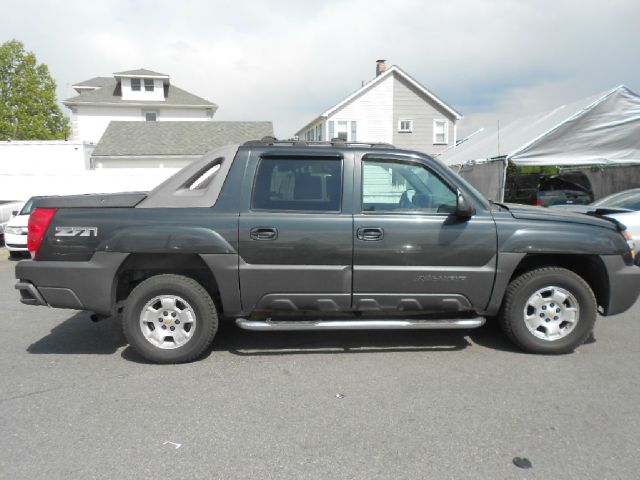 2003 Chevrolet Avalanche C350 4dr Sdn 3.5L Sport RWD Sedan