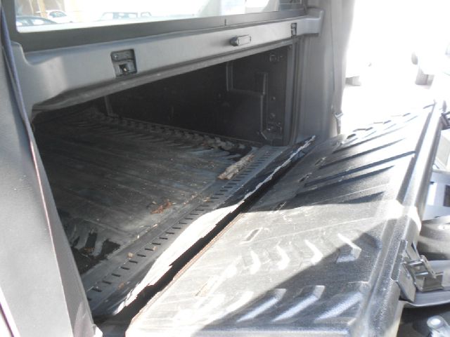 2003 Chevrolet Avalanche C350 4dr Sdn 3.5L Sport RWD Sedan