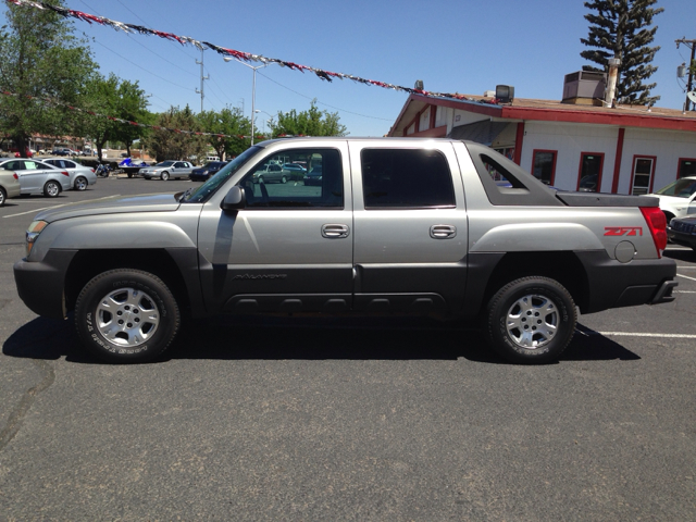 2003 Chevrolet Avalanche C350 4dr Sdn 3.5L Sport RWD Sedan