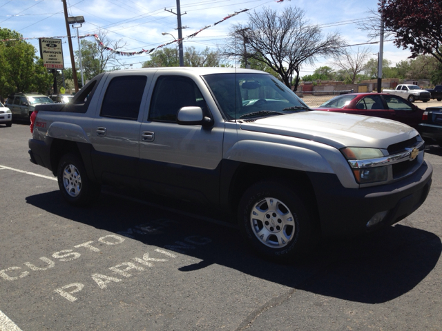 2003 Chevrolet Avalanche C350 4dr Sdn 3.5L Sport RWD Sedan
