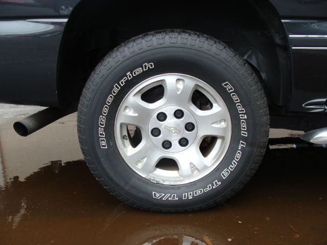 2003 Chevrolet Avalanche Crew Cab Amarillo 4X4