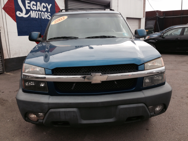 2003 Chevrolet Avalanche C350 4dr Sdn 3.5L Sport RWD Sedan