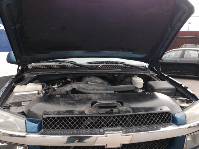 2003 Chevrolet Avalanche C350 4dr Sdn 3.5L Sport RWD Sedan