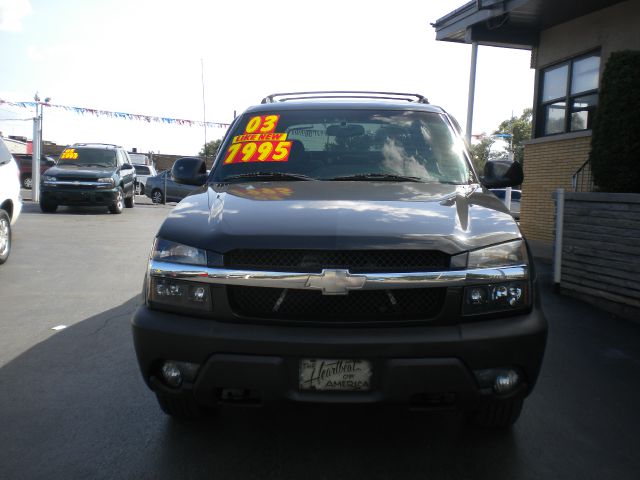 2003 Chevrolet Avalanche C350 4dr Sdn 3.5L Sport RWD Sedan