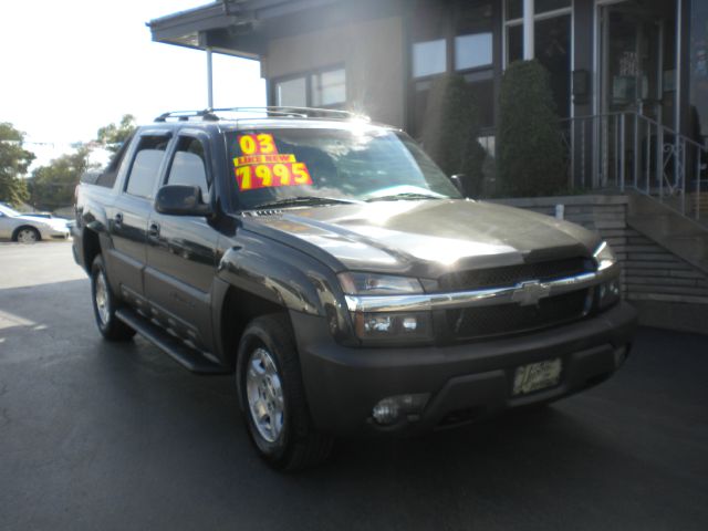 2003 Chevrolet Avalanche C350 4dr Sdn 3.5L Sport RWD Sedan