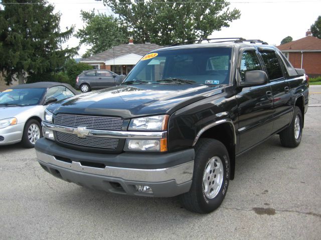 2003 Chevrolet Avalanche C350 4dr Sdn 3.5L Sport RWD Sedan