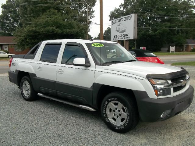 2003 Chevrolet Avalanche C350 4dr Sdn 3.5L Sport RWD Sedan