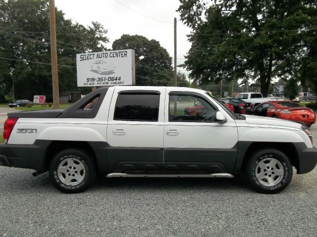 2003 Chevrolet Avalanche C350 4dr Sdn 3.5L Sport RWD Sedan