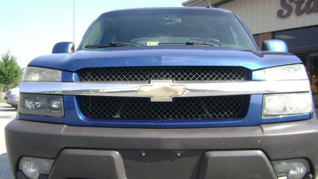 2003 Chevrolet Avalanche C350 4dr Sdn 3.5L Sport RWD Sedan