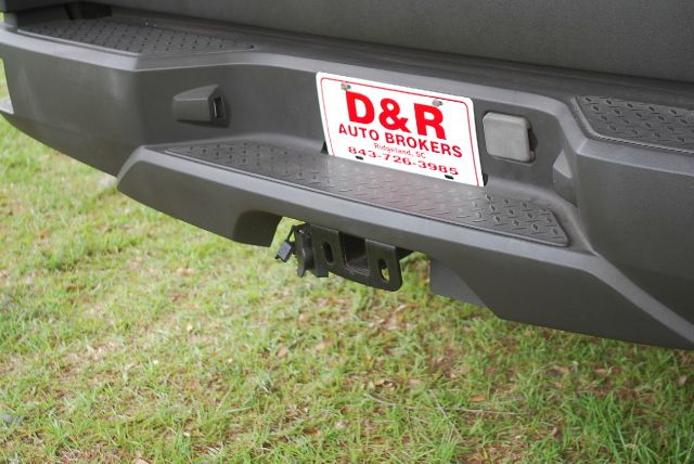 2003 Chevrolet Avalanche C350 4dr Sdn 3.5L Sport RWD Sedan