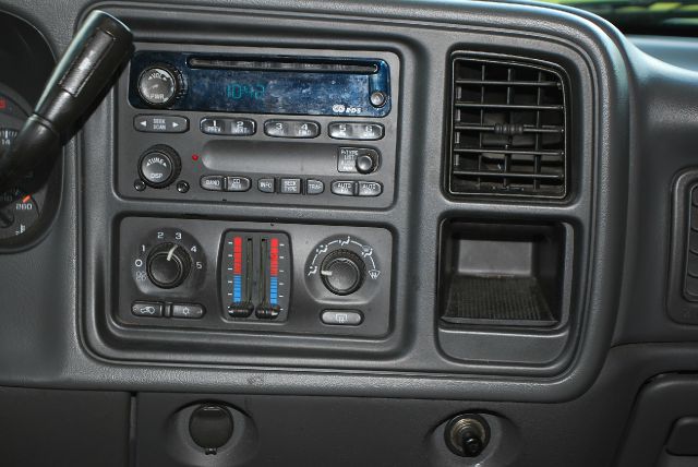 2003 Chevrolet Avalanche C350 4dr Sdn 3.5L Sport RWD Sedan