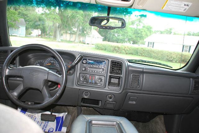 2003 Chevrolet Avalanche C350 4dr Sdn 3.5L Sport RWD Sedan